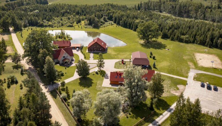 Majutus Valgamaal, Lõuna-Eestis, Tõrvas